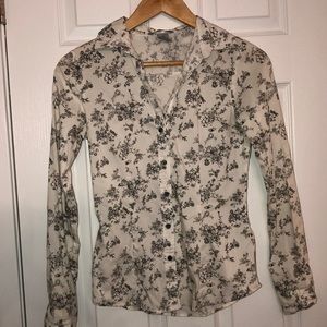H&M Black and white floral dress shirt